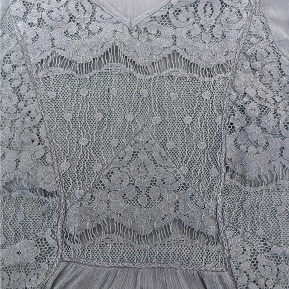 Knox Rose Green and Gray Embroidered Tops - Picture 11 of 15